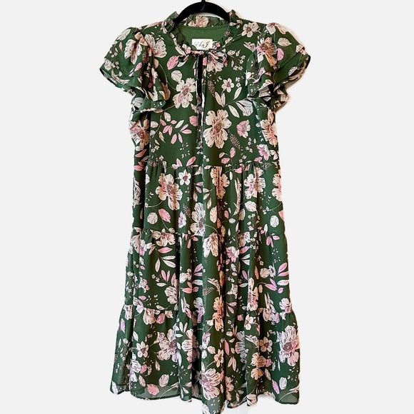 Eliza J Dresses & Skirts - Eliza J Green and Pink Floral Tiered Dress Size 2